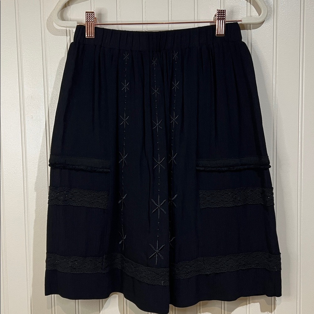 POL women’s lace embroidered Black Skirt NWOT